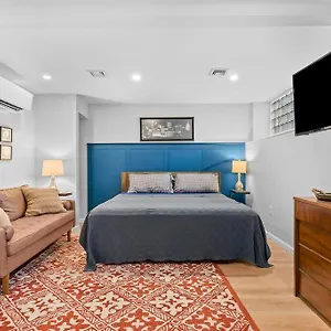 https://trendy-hip-south-side-studio-walk-to-downtown.hotels-in-pittsburgh.com