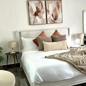 https://king-suite-apt-w-shared-pool-6.hotelstampa.org
