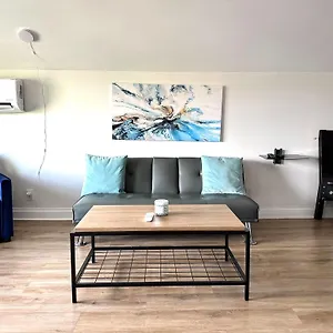 Downtown Retreat - 1br Oasis Apartment